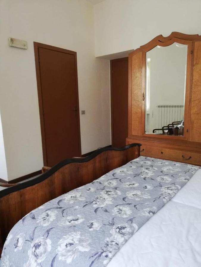 Residenza Santa Valeria Hotel Caglio Bagian luar foto