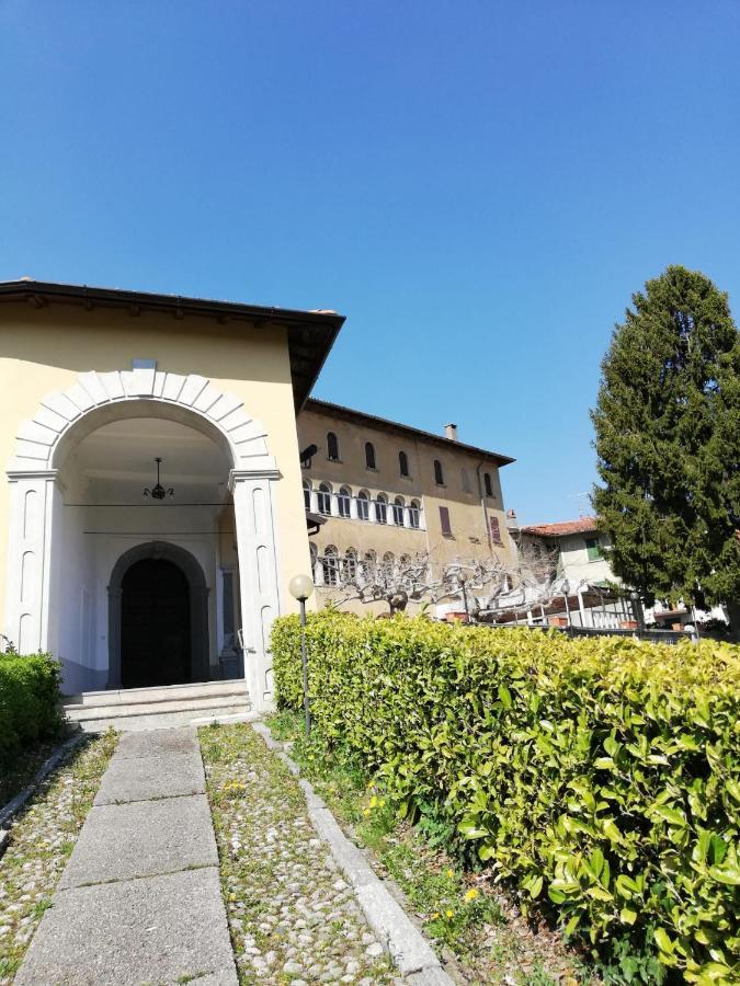 Residenza Santa Valeria Hotel Caglio Bagian luar foto