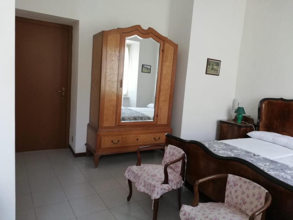 Residenza Santa Valeria Hotel Caglio Bagian luar foto